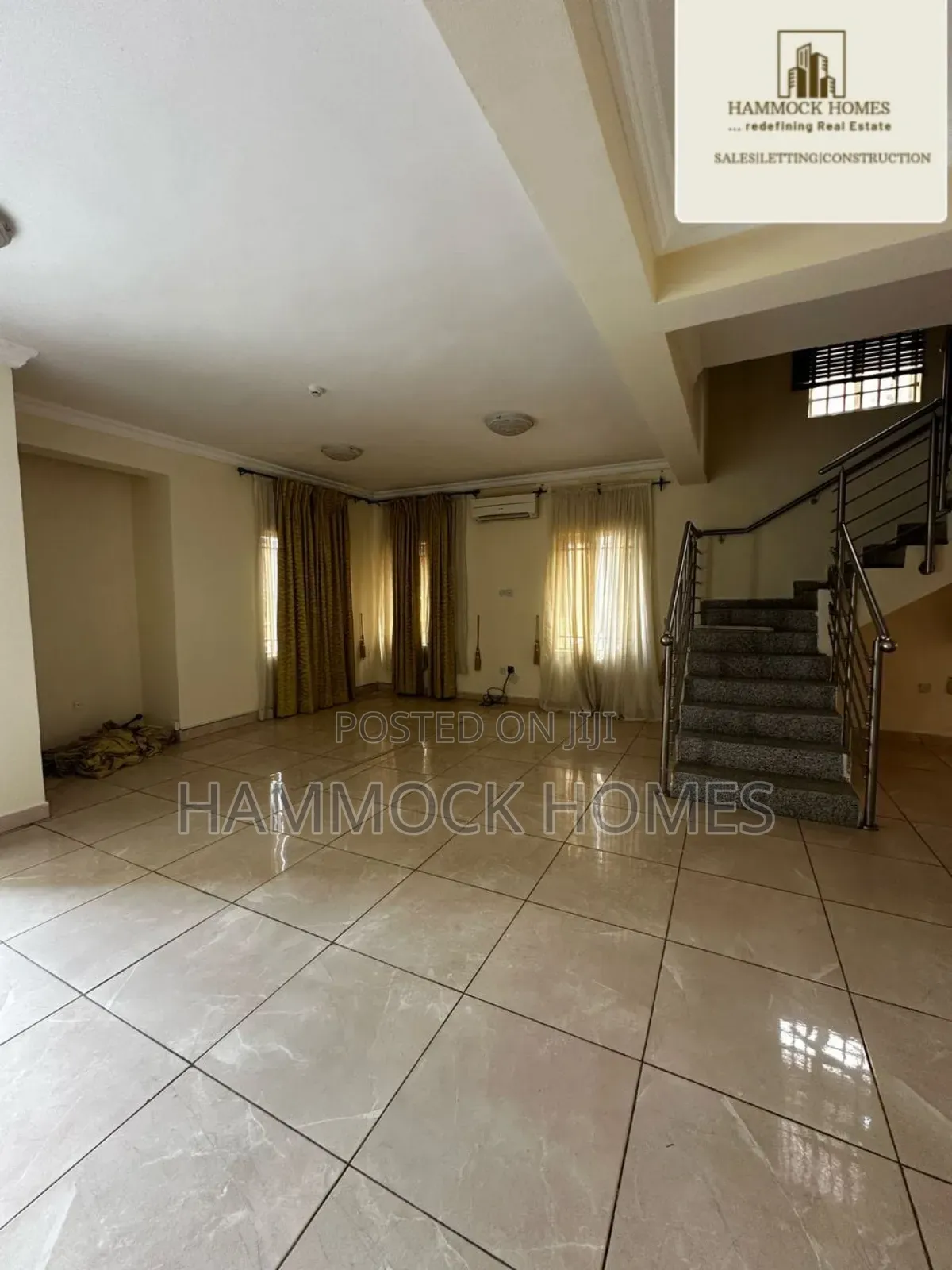 6bdrm Duplex in Agodi Gra for sale in Agodi