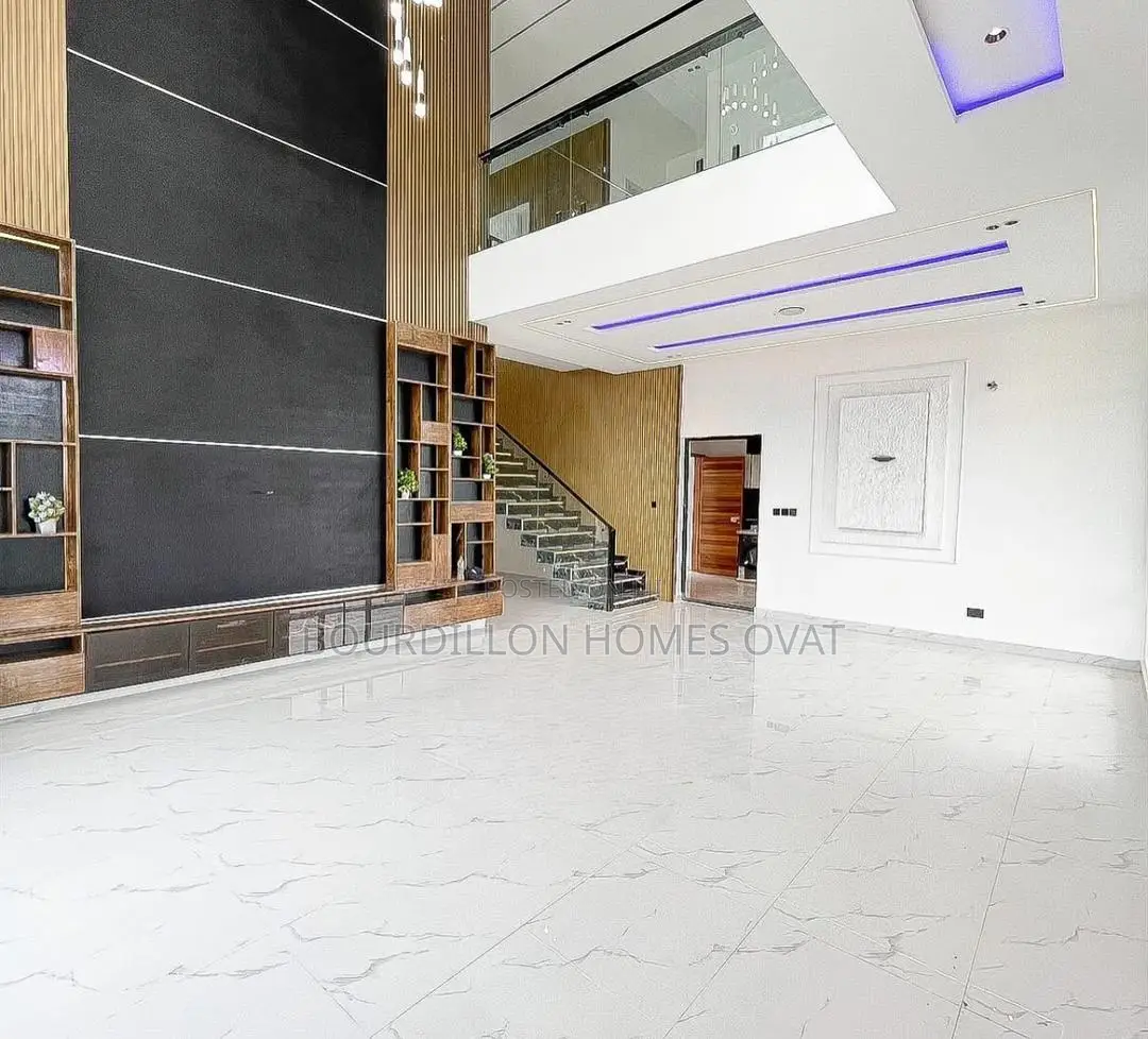 5bdrm Duplex in Lekki for sale in Lekki