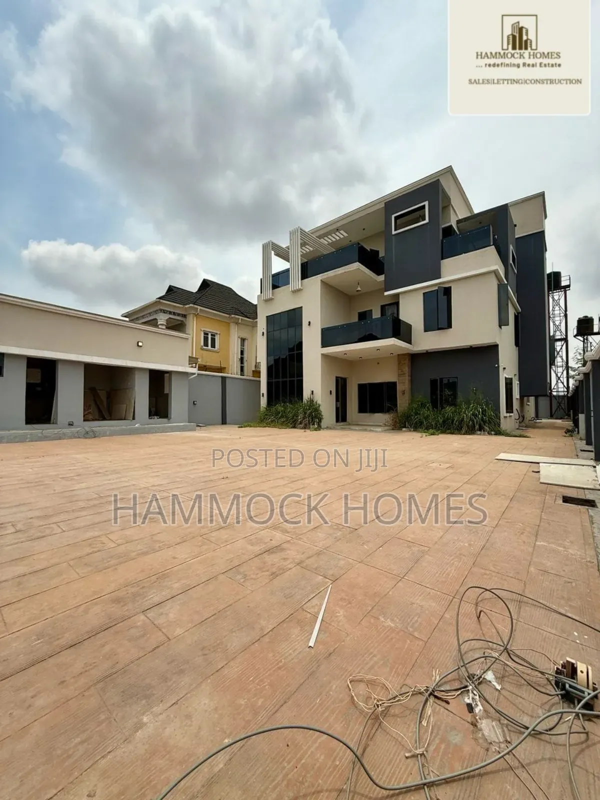 7bdrm Duplex in Kolapo Ishola Gra, Akobo for sale in Akobo