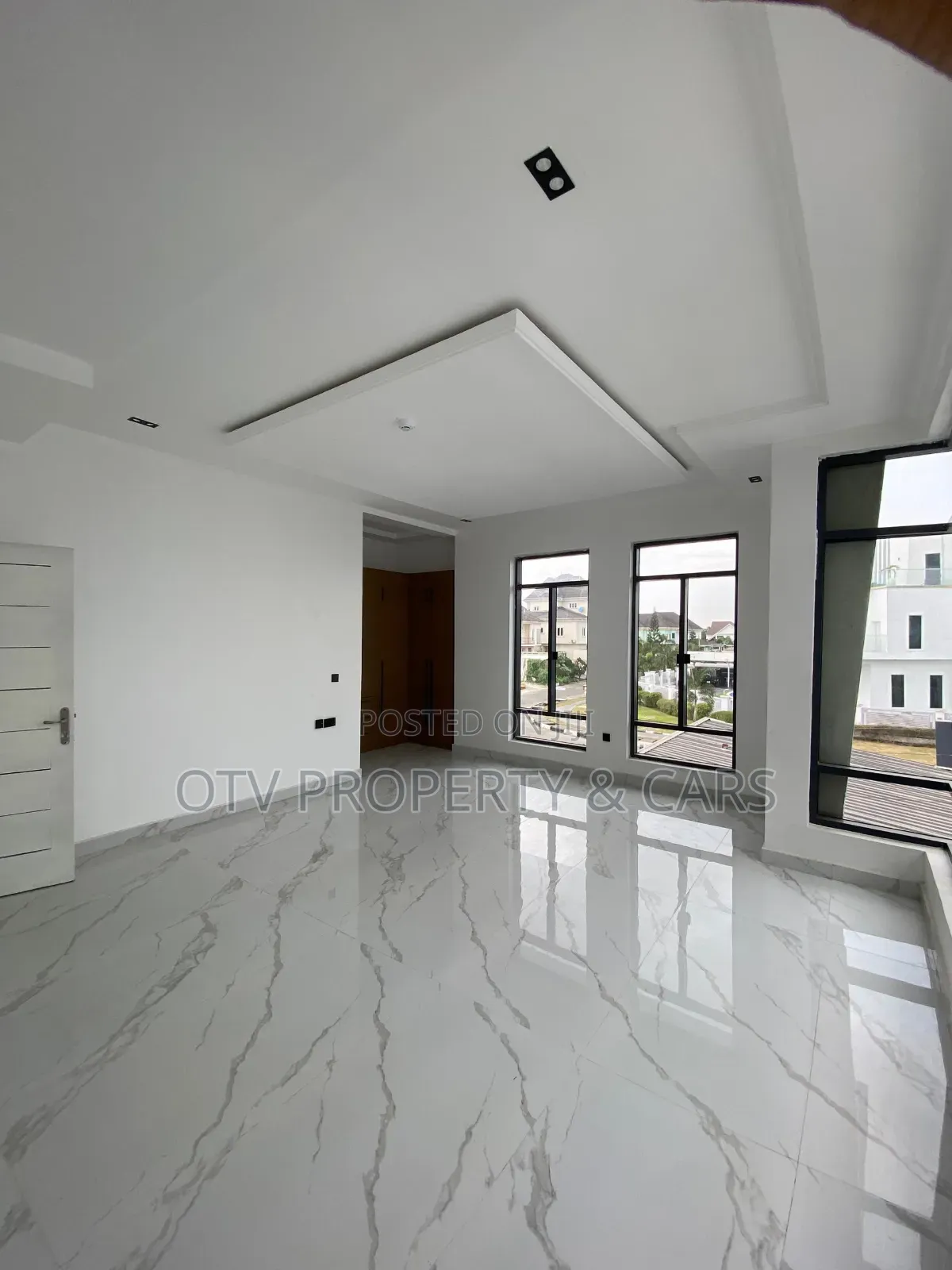 Furnished 5bdrm Duplex in Osapa london for sale in Osapa london
