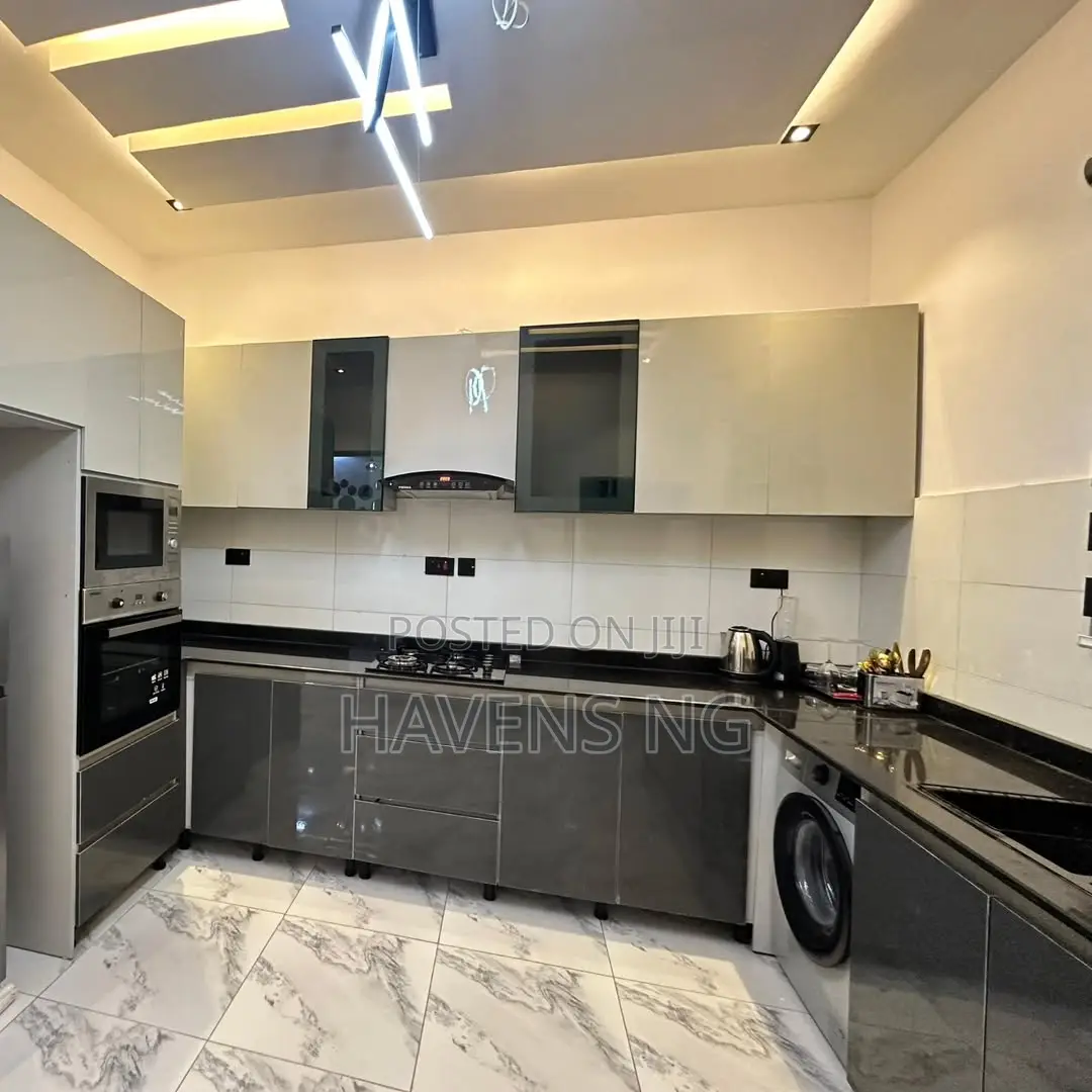 Luxe 2-Bedroom Apartment With Ps5, Swimming Pool and Gym in Ikate