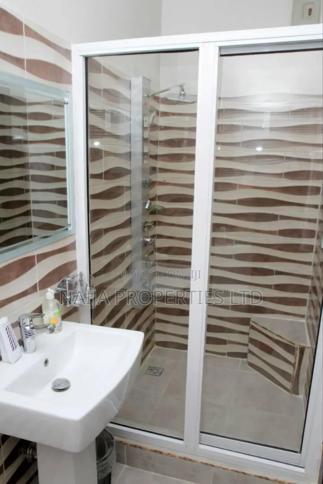 Functioning 17 Rooms Hotel Off Hitech Rd, Ajah for Sale in Ajah