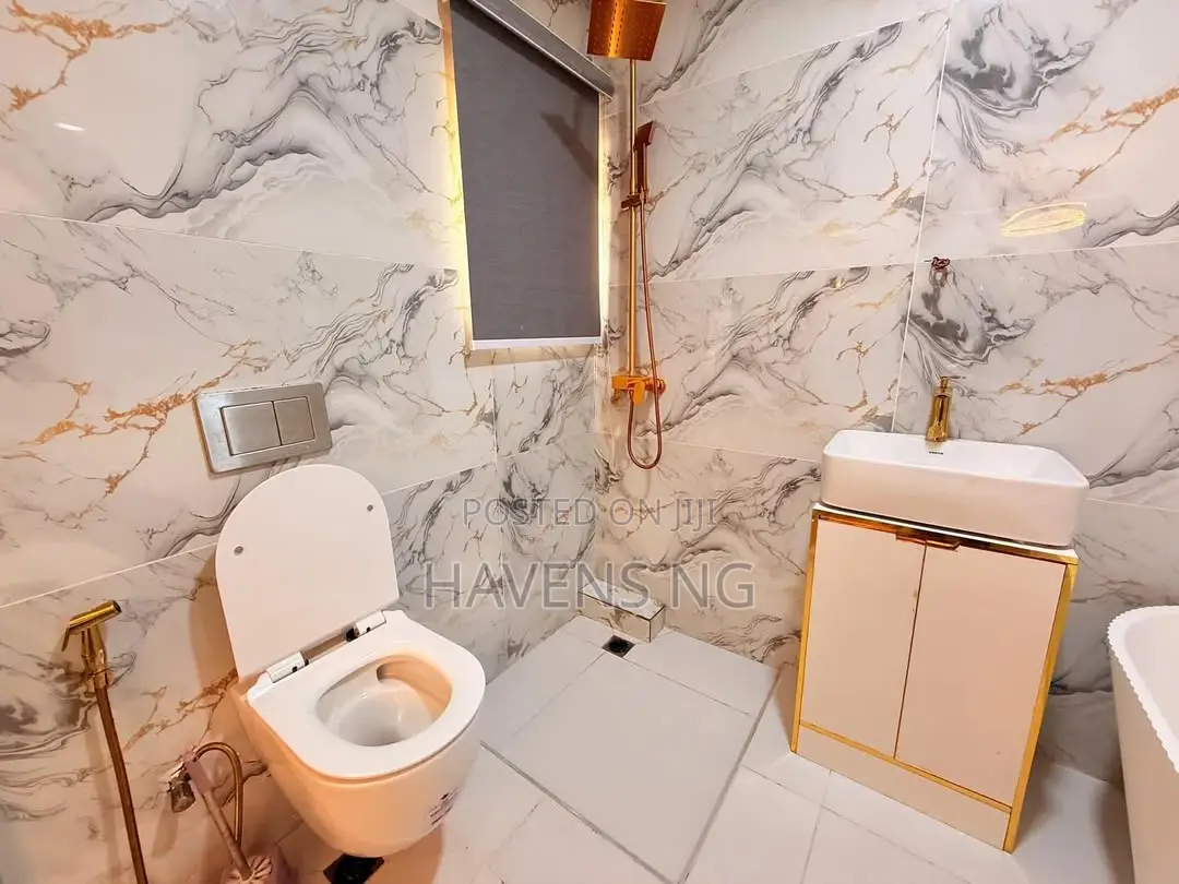 Beautiful 2-Bedroom Apartment in Osapa London. in Osapa london