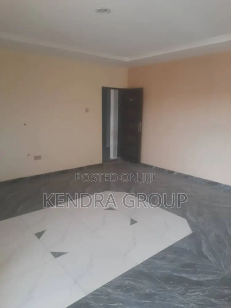 Furnished 3bdrm Block of Flats in Oreyo, Igbogbo for rent in Igbogbo