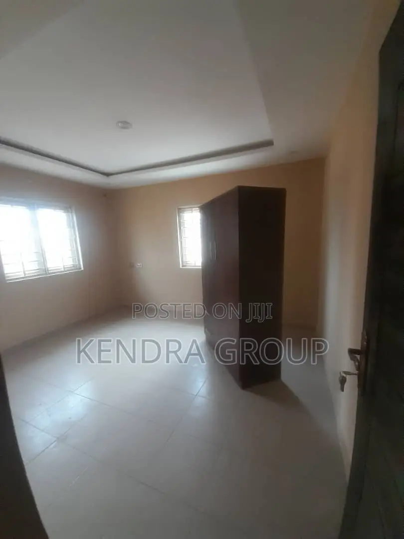 Furnished 3bdrm Block of Flats in Oreyo, Igbogbo for rent in Igbogbo