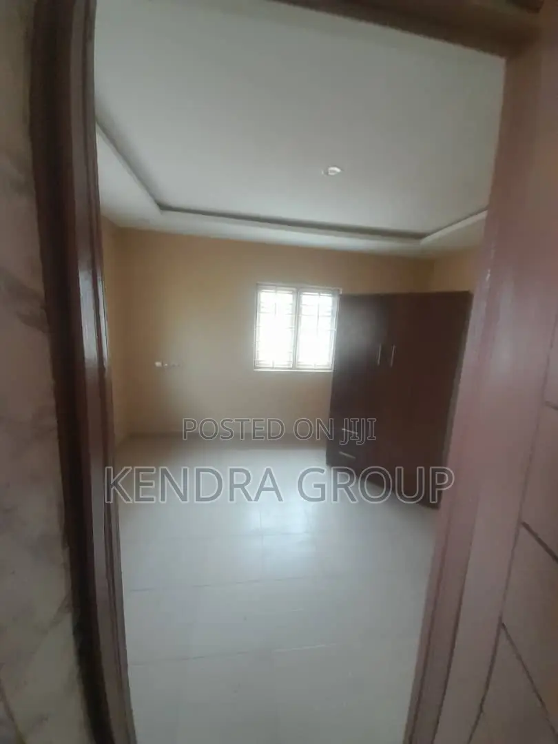 Furnished 3bdrm Block of Flats in Oreyo, Igbogbo for rent in Igbogbo