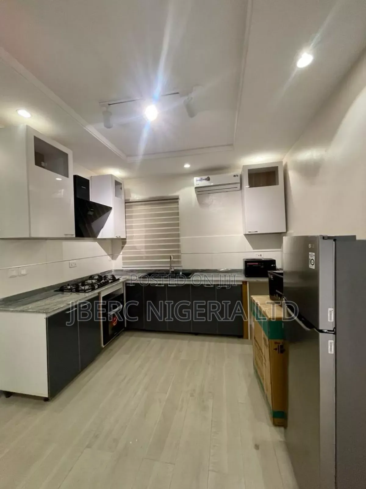 House And Apartment in Lekki Phase 1