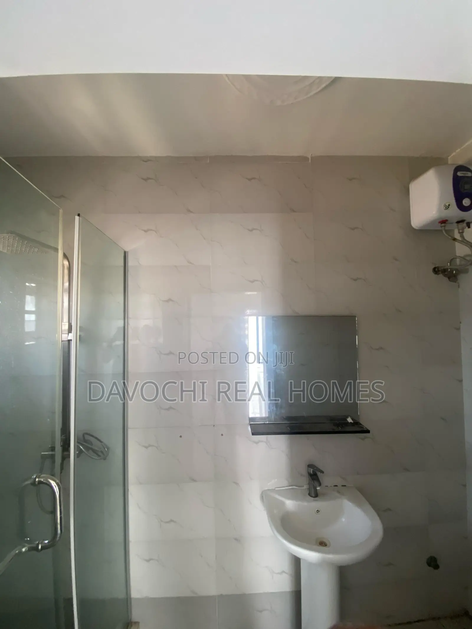 2bdrm Apartment in Orchid Road., Lekki Phase 2 for rent in Lekki Phase 2