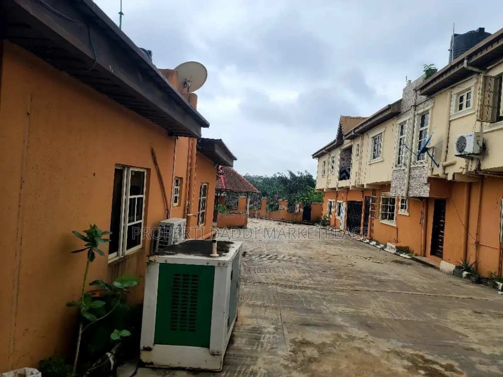 8bdrm Block of Flats in Ayobo for sale in Ayobo