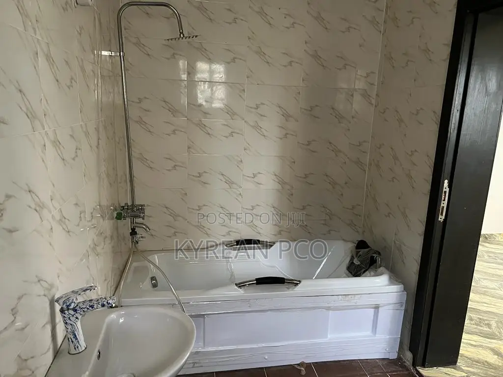 5bdrm Duplex in Ijede / Ikorodu for sale in Ijede / Ikorodu