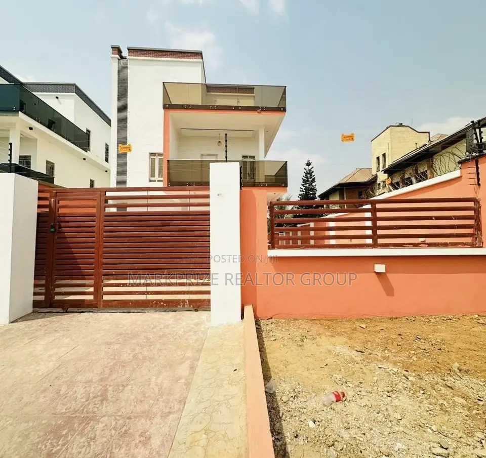 5bdrm Duplex in Omole Phase 2 Lagos for sale in Omole Phase 2