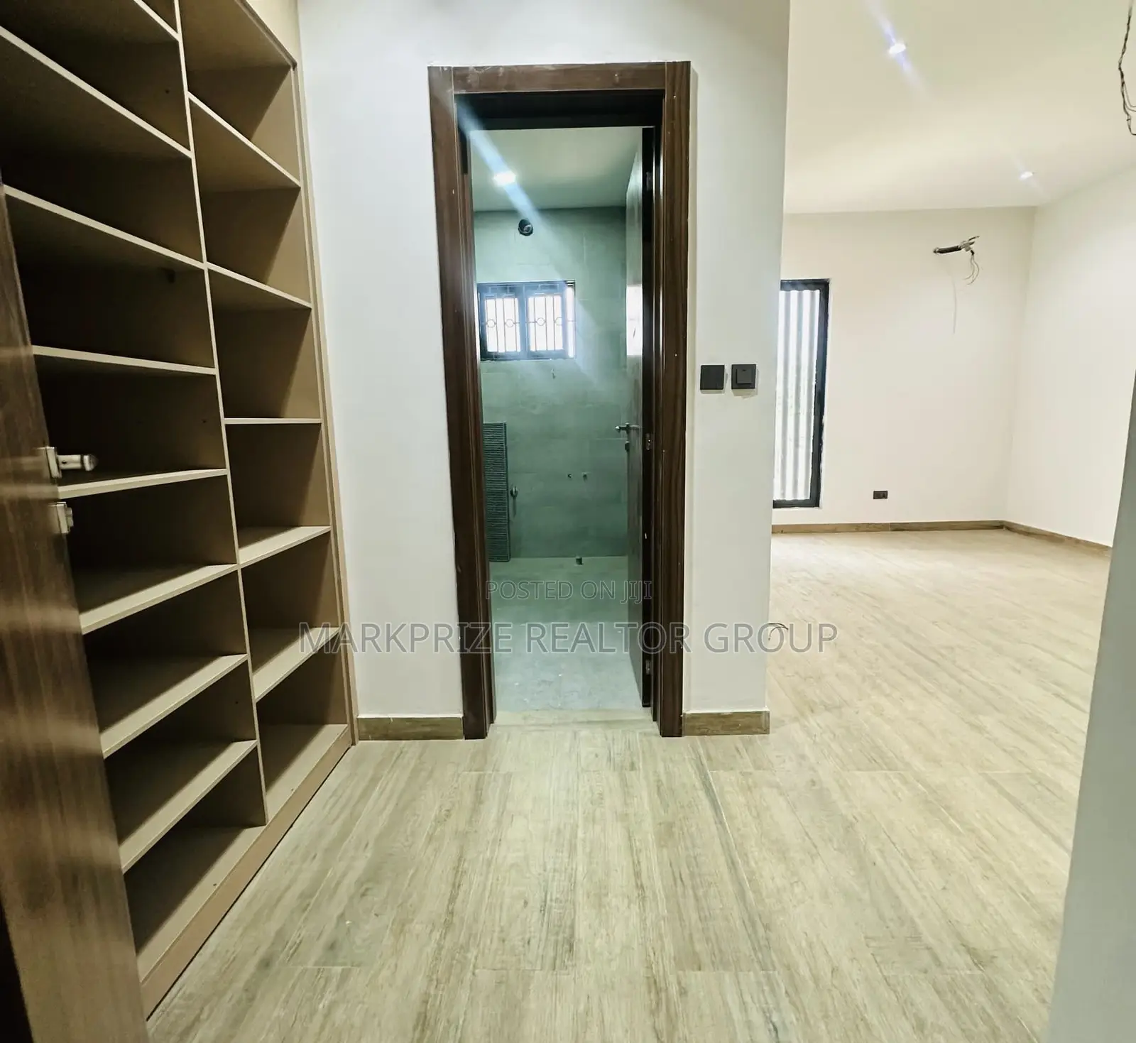 4bdrm Duplex in Magodo Phase 2 Lagos for sale in Magodo