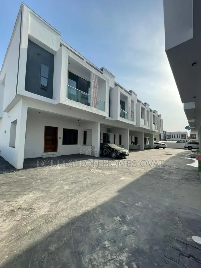 Furnished 3bdrm Duplex in Lekki for sale in Lekki
