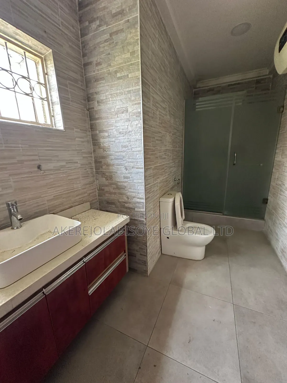 6bdrm Duplex in In An Estate Around for sale in Life Camp