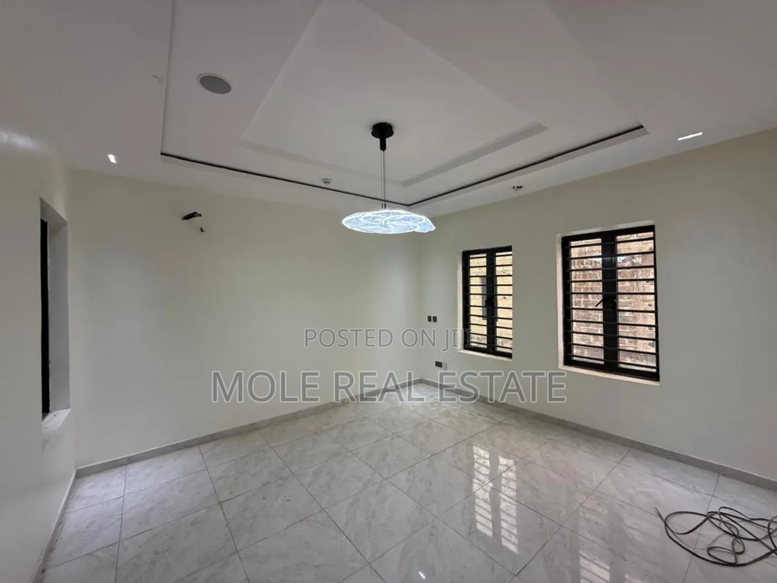 Furnished 3bdrm Apartment in Ikate Leki for sale in Ikate