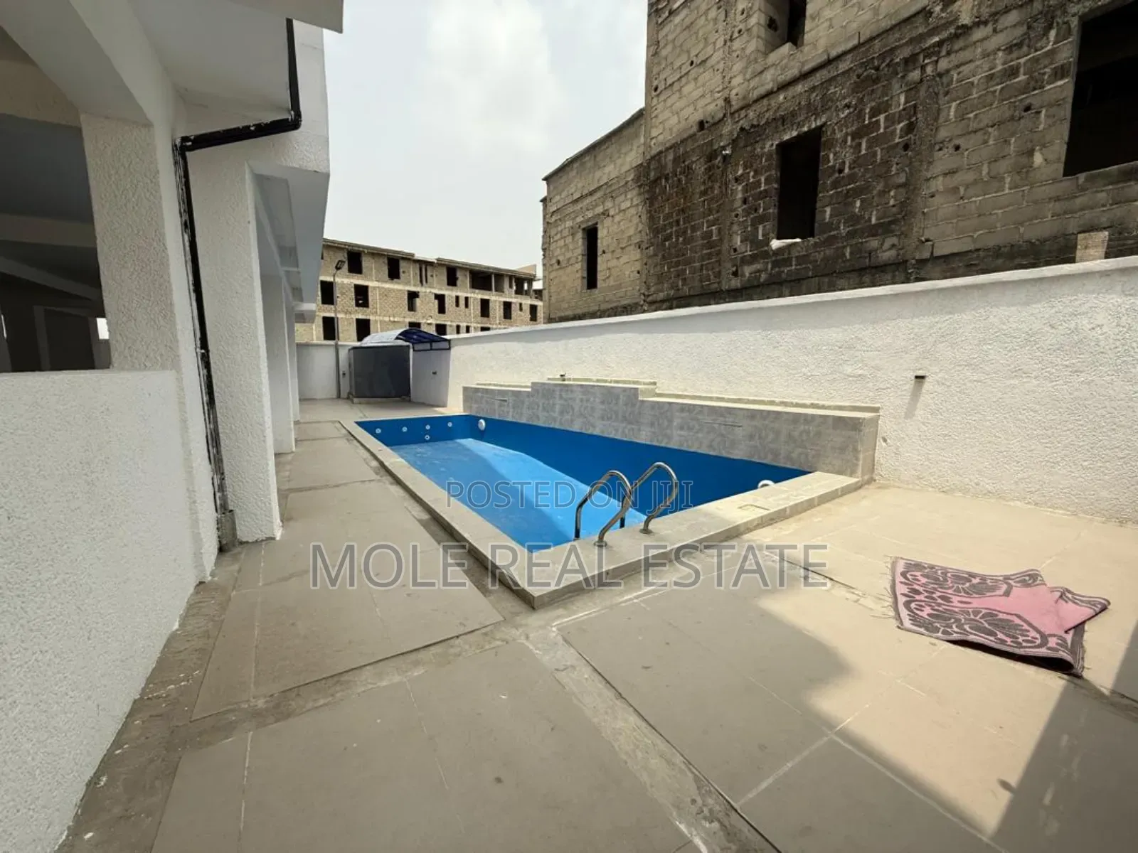 Furnished 3bdrm Apartment in Ikate Leki for sale in Ikate