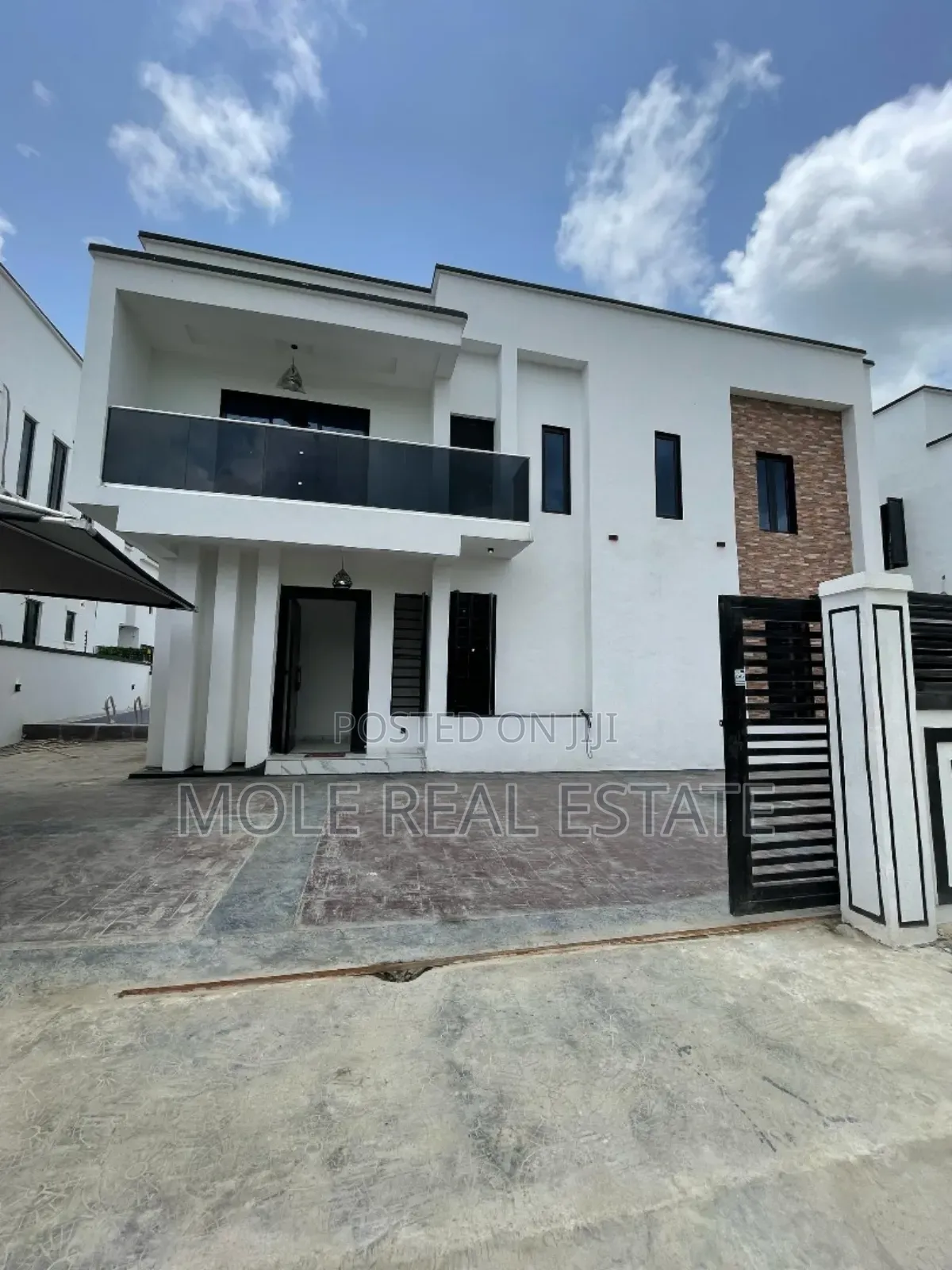 5bdrm Duplex in Ajah for sale in Ajah