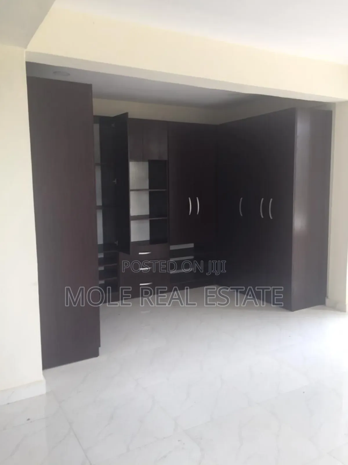 3bdrm Block of Flats in Egbada, Egbeda / Egbeda for sale in Egbeda / Egbeda