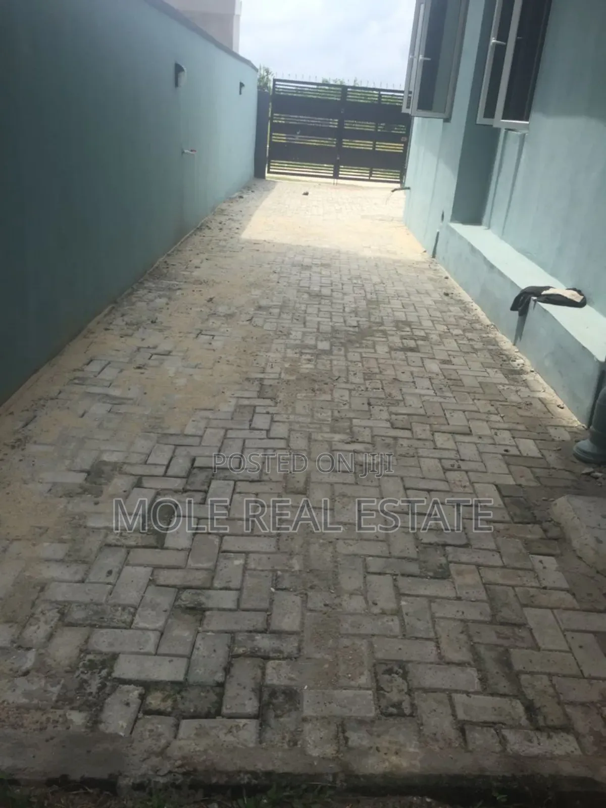5bdrm Duplex in Abeson Estate Ipaja for sale in Ipaja / Ipaja