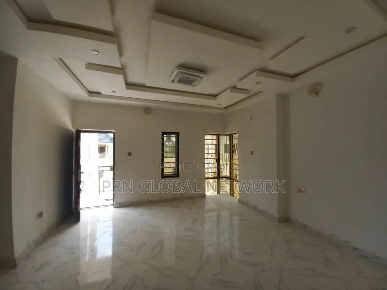 4bdrm Duplex in Human Race, Owerri for sale in Owerri