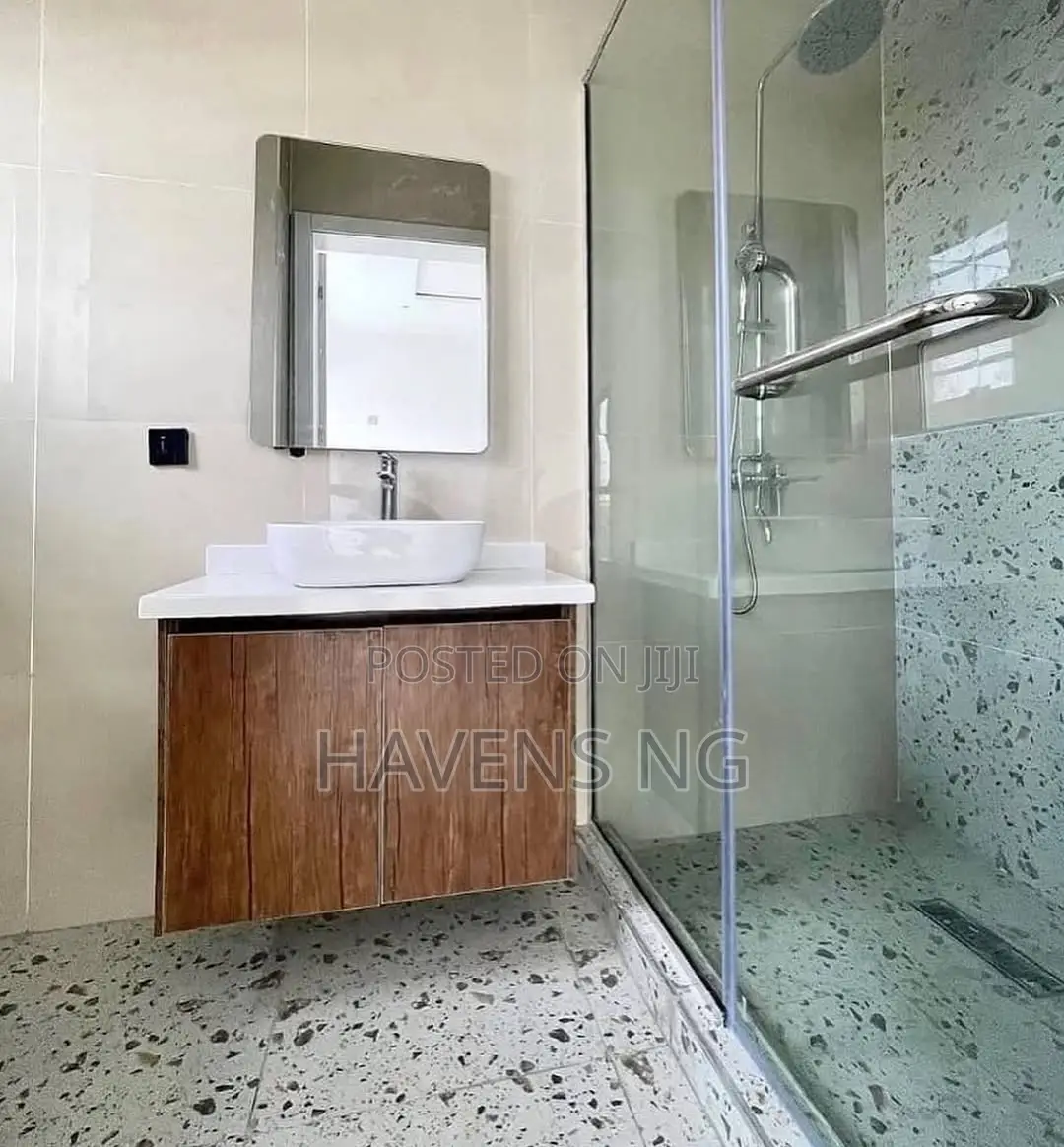 Studio Apartment in Lekki Phase 1 for sale in Lekki Phase 1