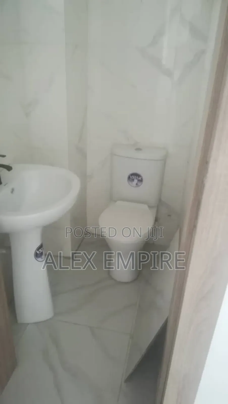 5bdrm Duplex in Ago Palace for sale in Ago Palace