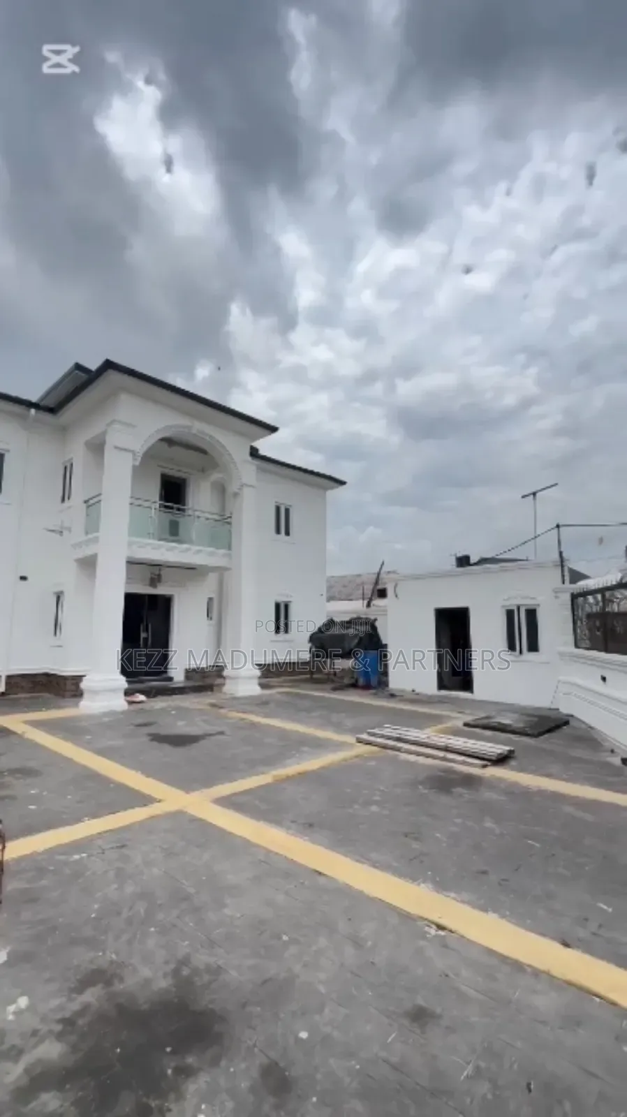 For Sale : Brand New 11 Rooms Hotel in Port Harcourt in Port-Harcourt