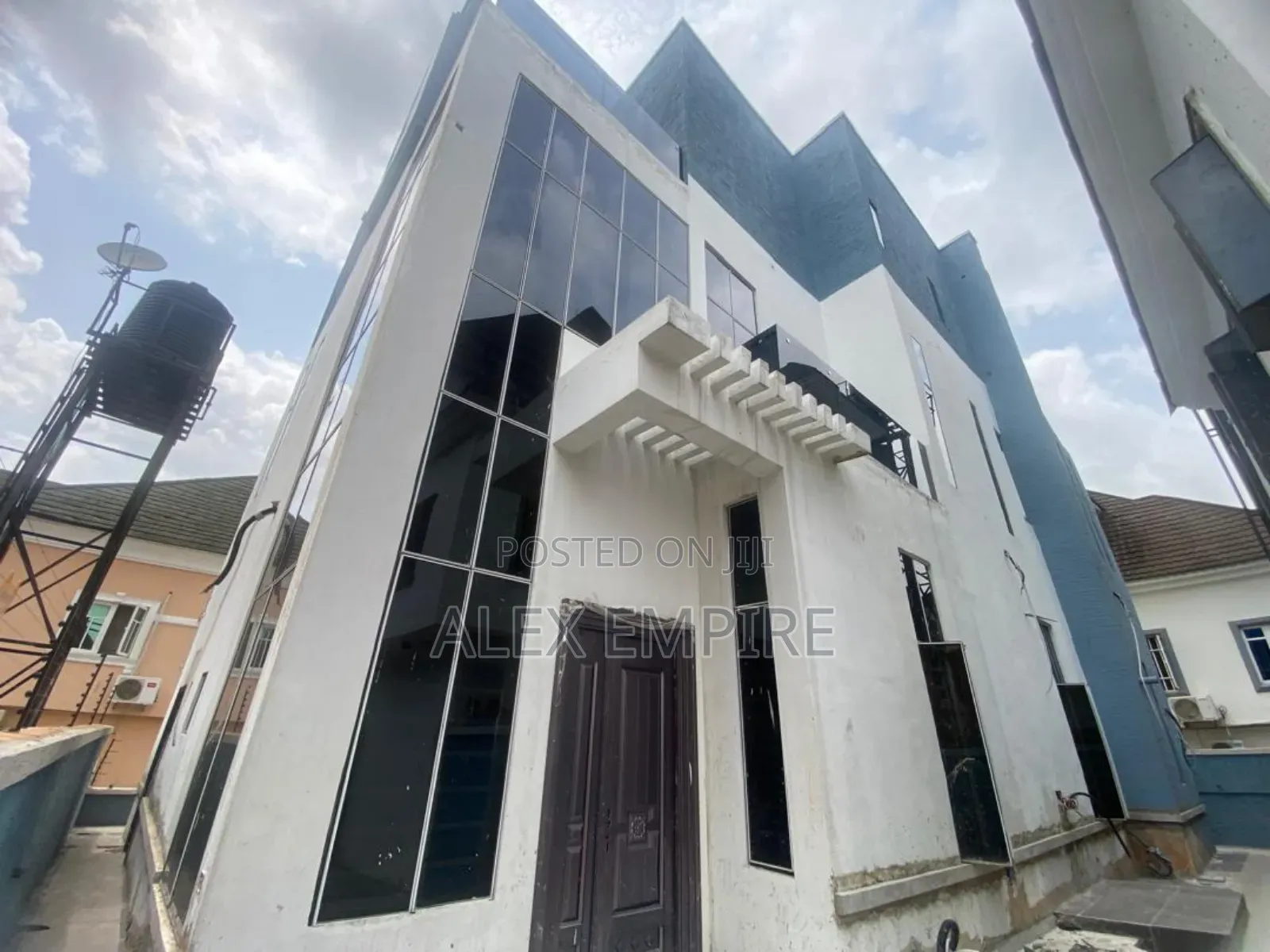 5bdrm Duplex in Ago Palace for sale in Ago Palace