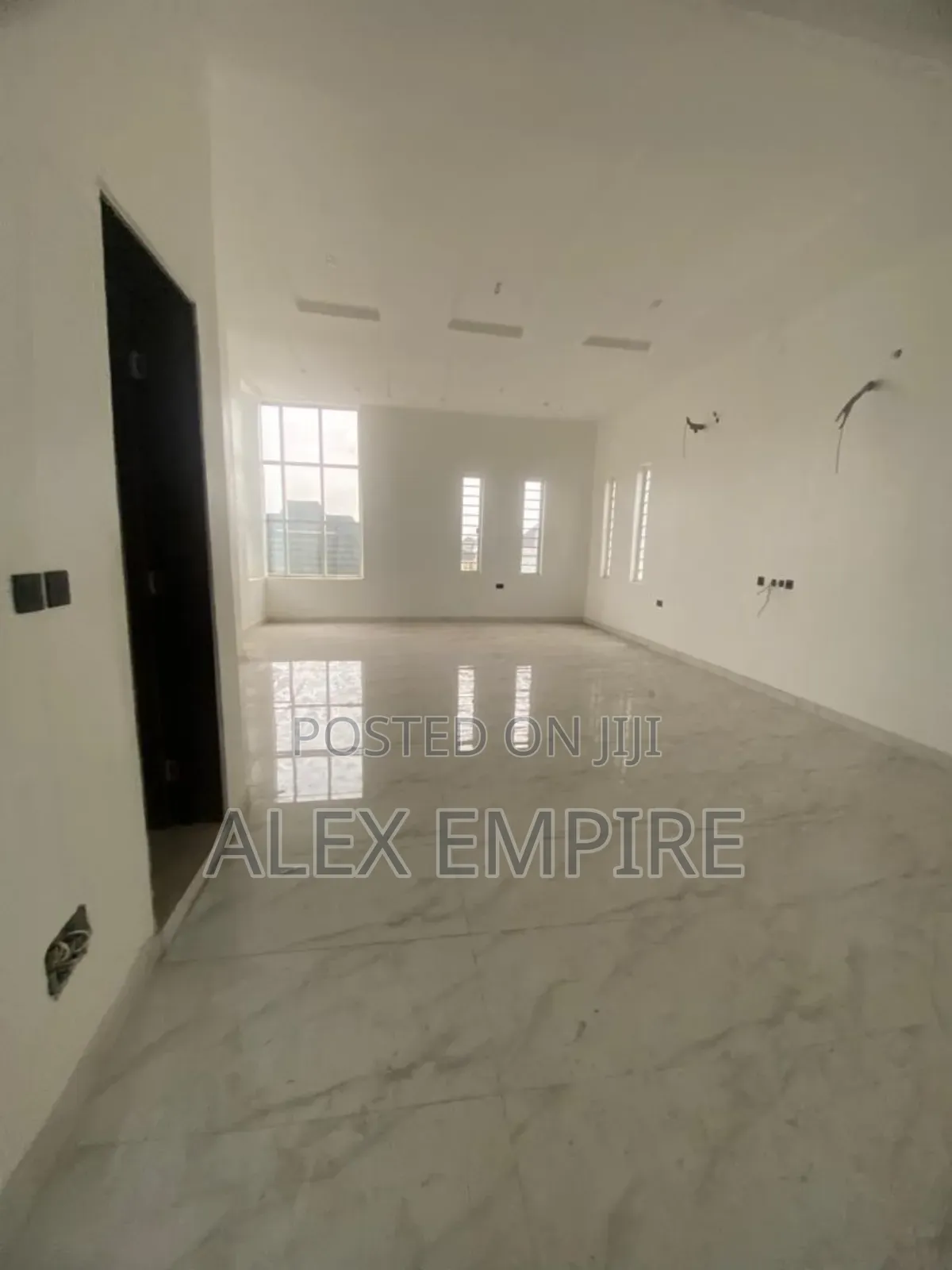 5bdrm Duplex in Ago Palace for sale in Ago Palace