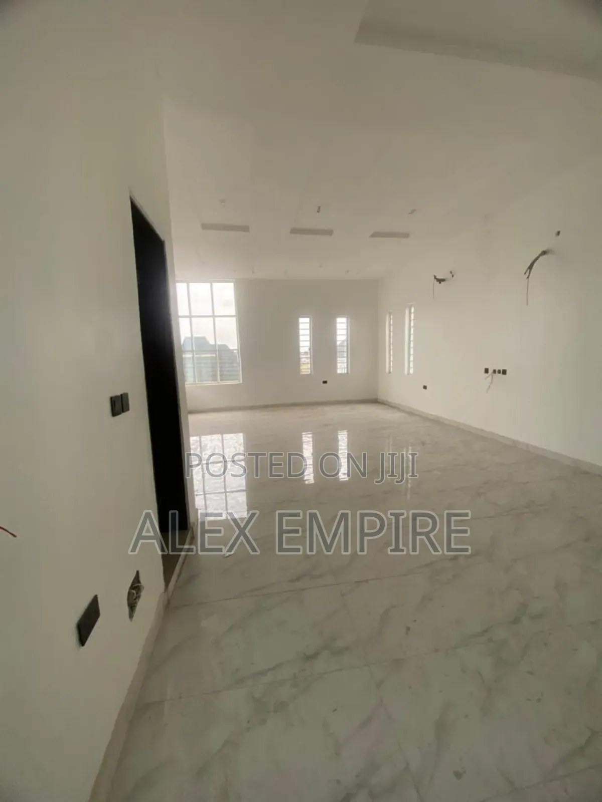 5bdrm Duplex in Ago Palace for sale in Ago Palace