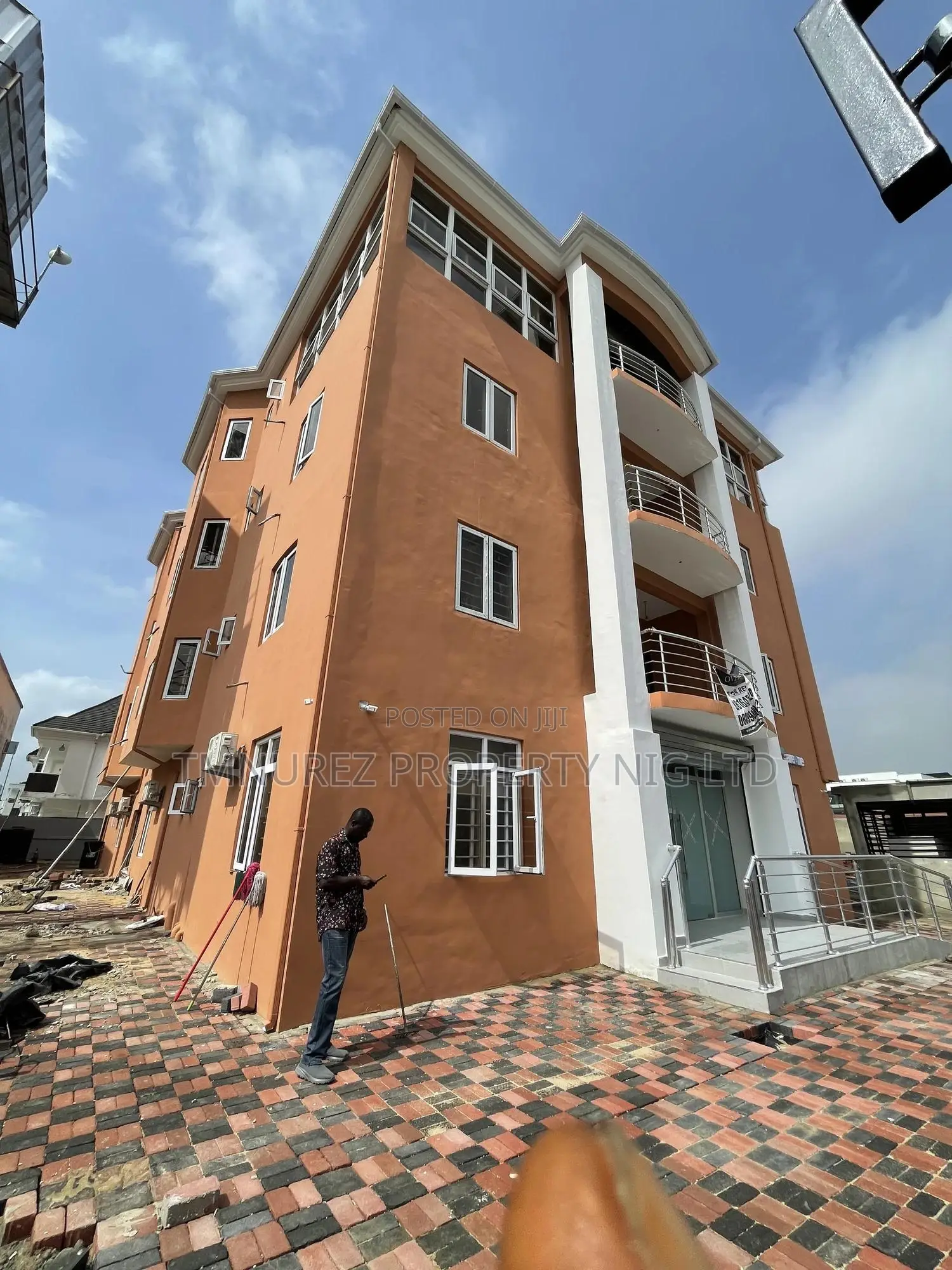 Office Space for Rent in Chevron