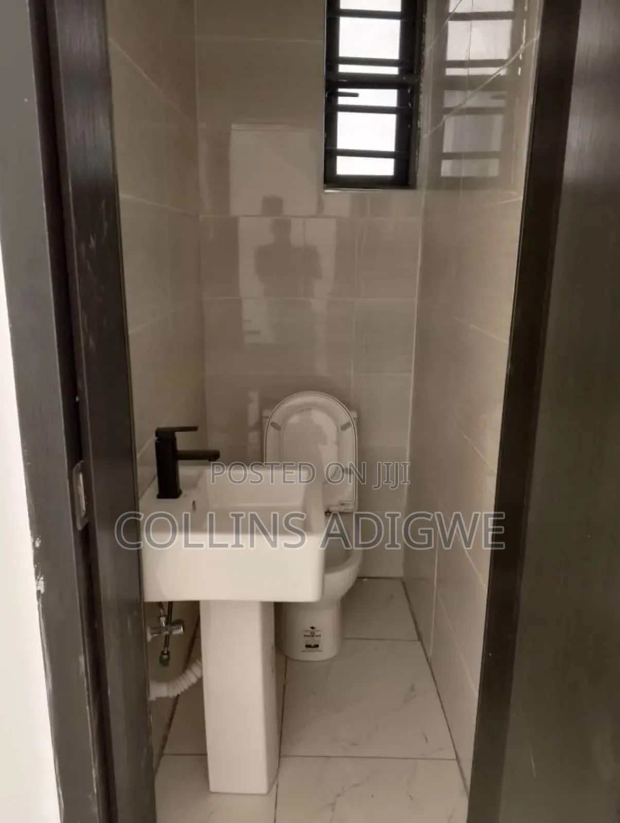4bdrm Duplex in Orchid Call To Enter, Chevron for rent in Chevron