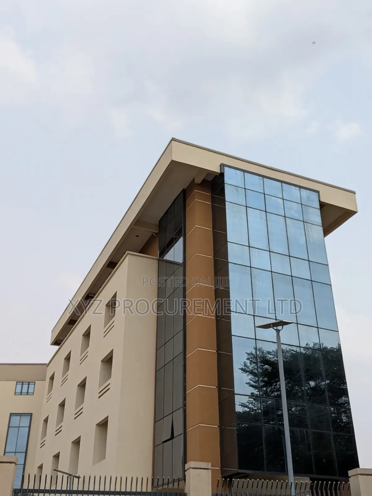 Massive Multipurpose Building at Wuse 2 for Sale L in Wuse 2