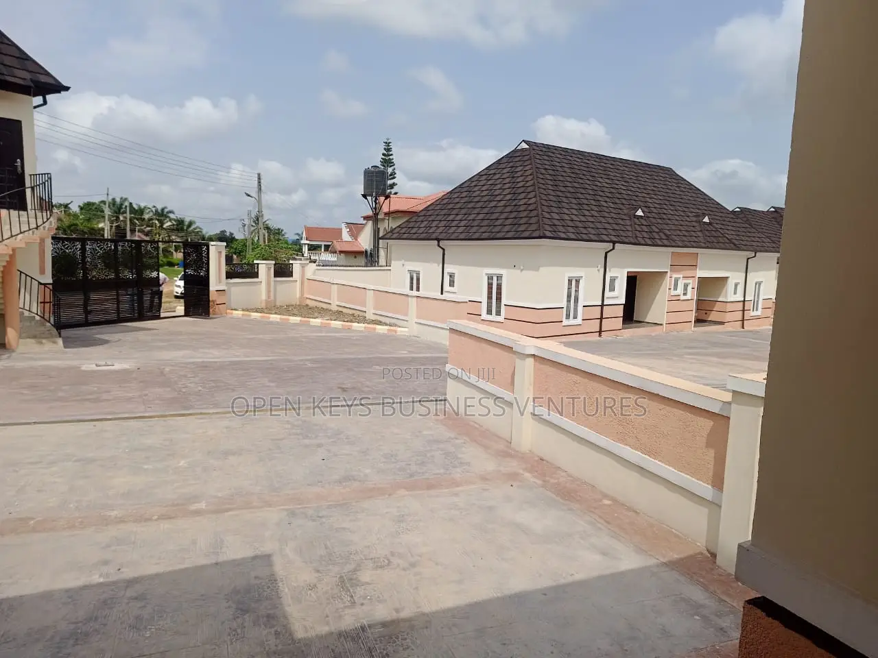 3bdrm Bungalow in Bera, Akobo for sale in Akobo