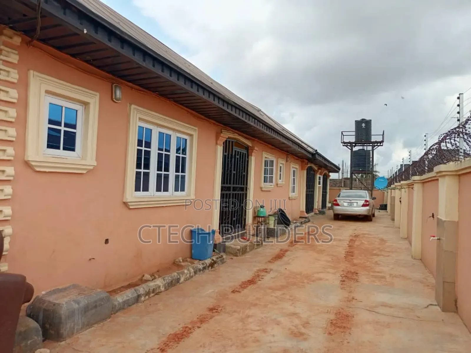5bdrm Bungalow in Benin City for sale in Benin City
