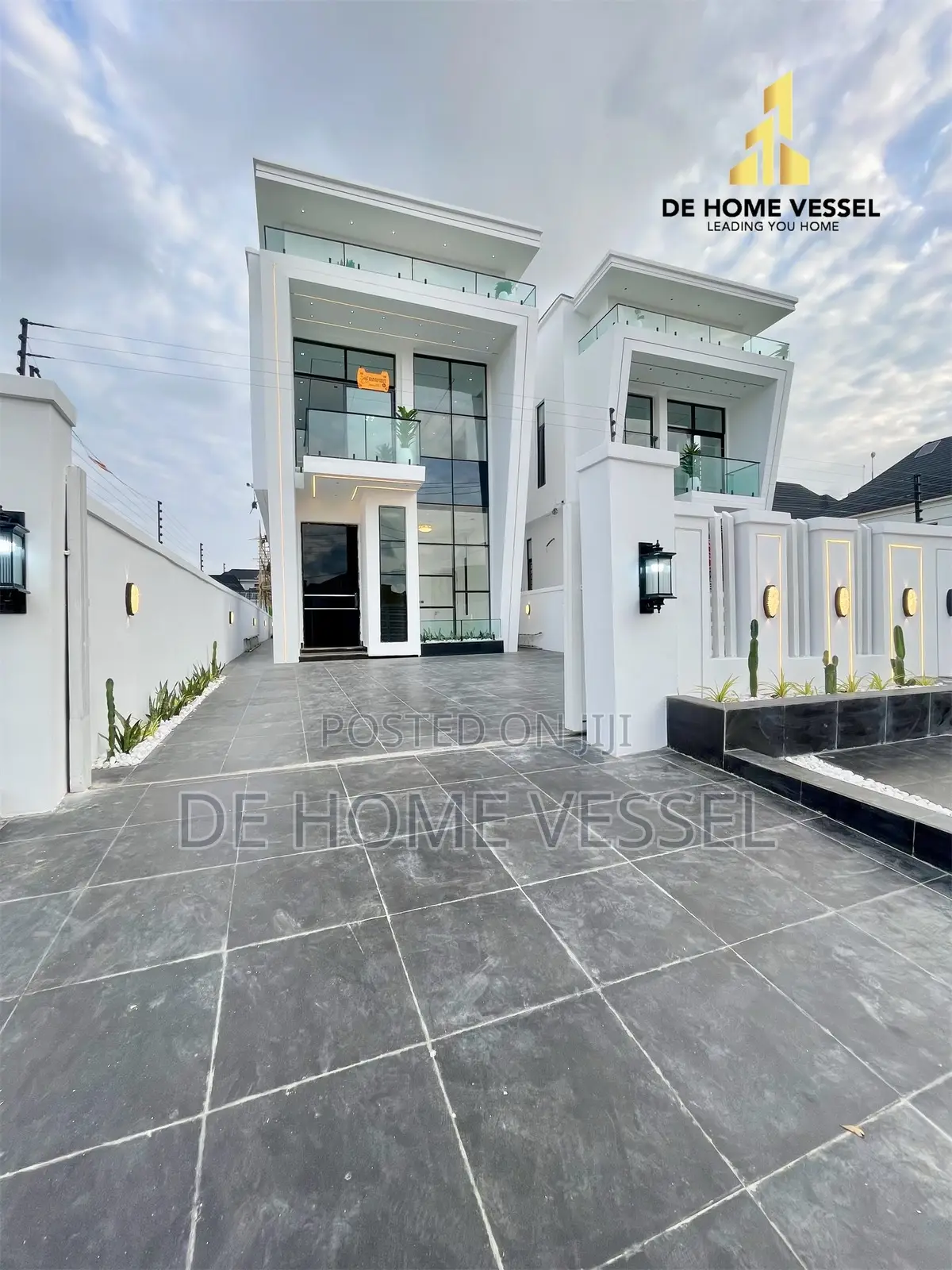5bdrm Duplex in Lekki for sale in Lekki