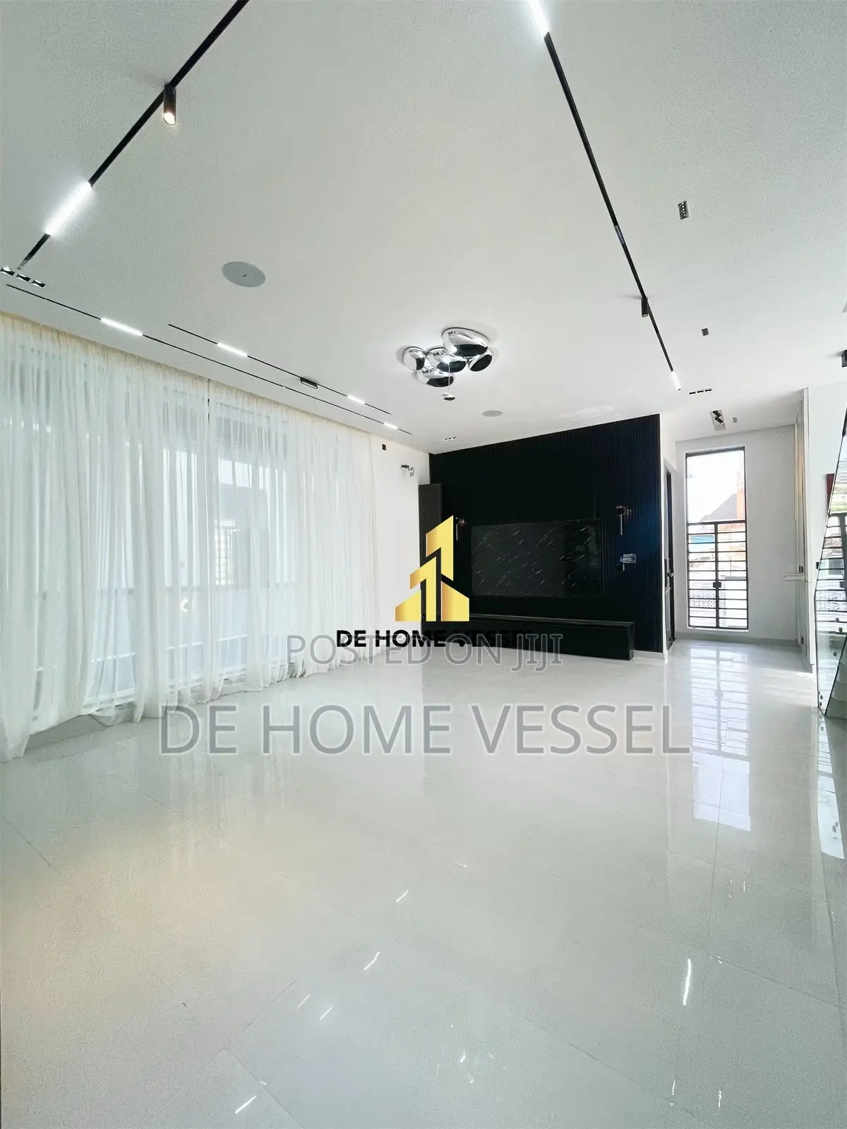 5bdrm Duplex in Idado for sale in Idado