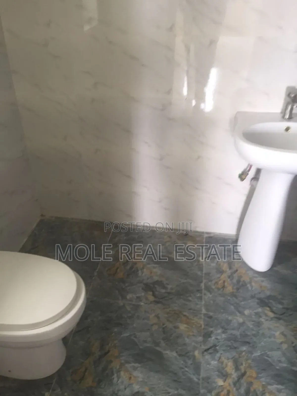 Furnished 3bdrm Apartment in Illupeju Estate, Ilupeju for sale in Ilupeju
