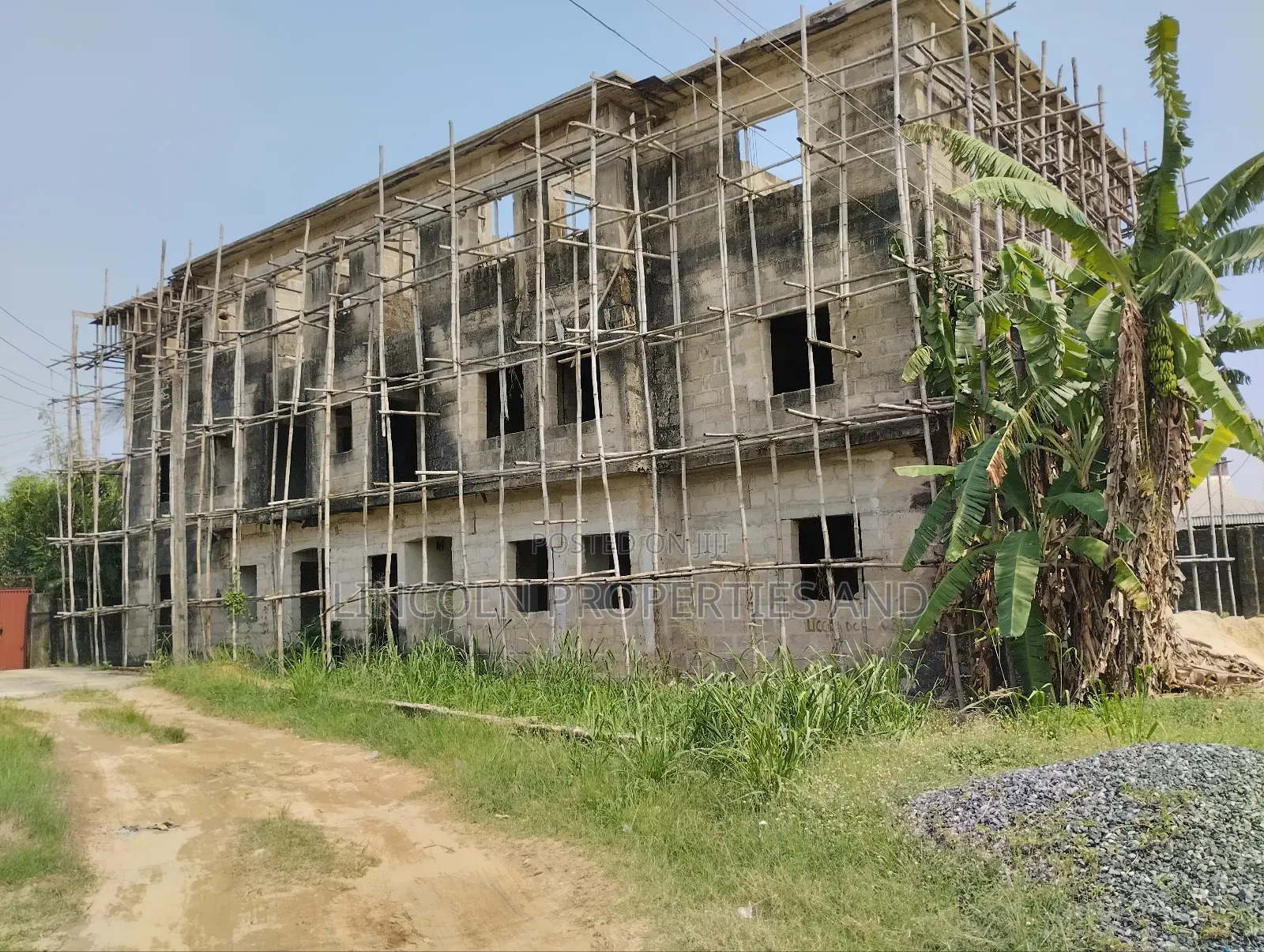 6 Units of 2 Bedrooms Storey Building for Sale Osongama Esta in Uyo