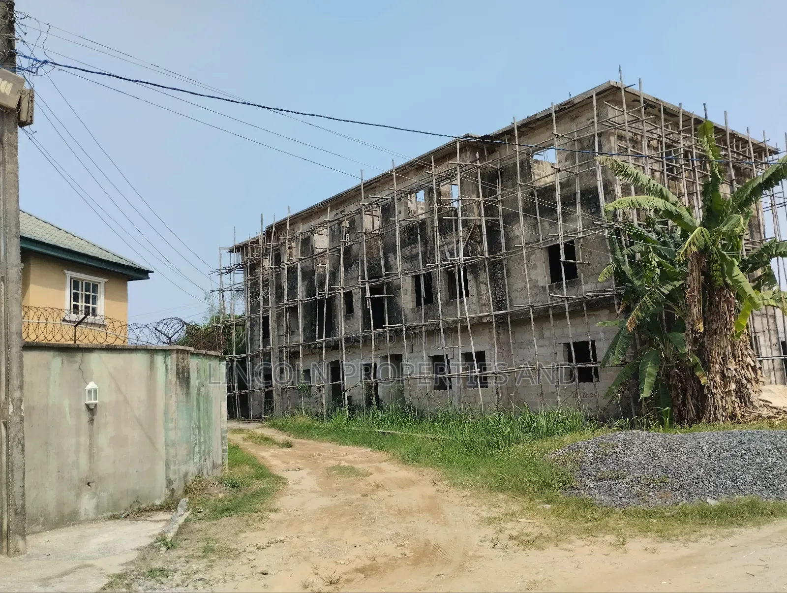 6 Units of 2 Bedrooms Storey Building for Sale Osongama Esta in Uyo