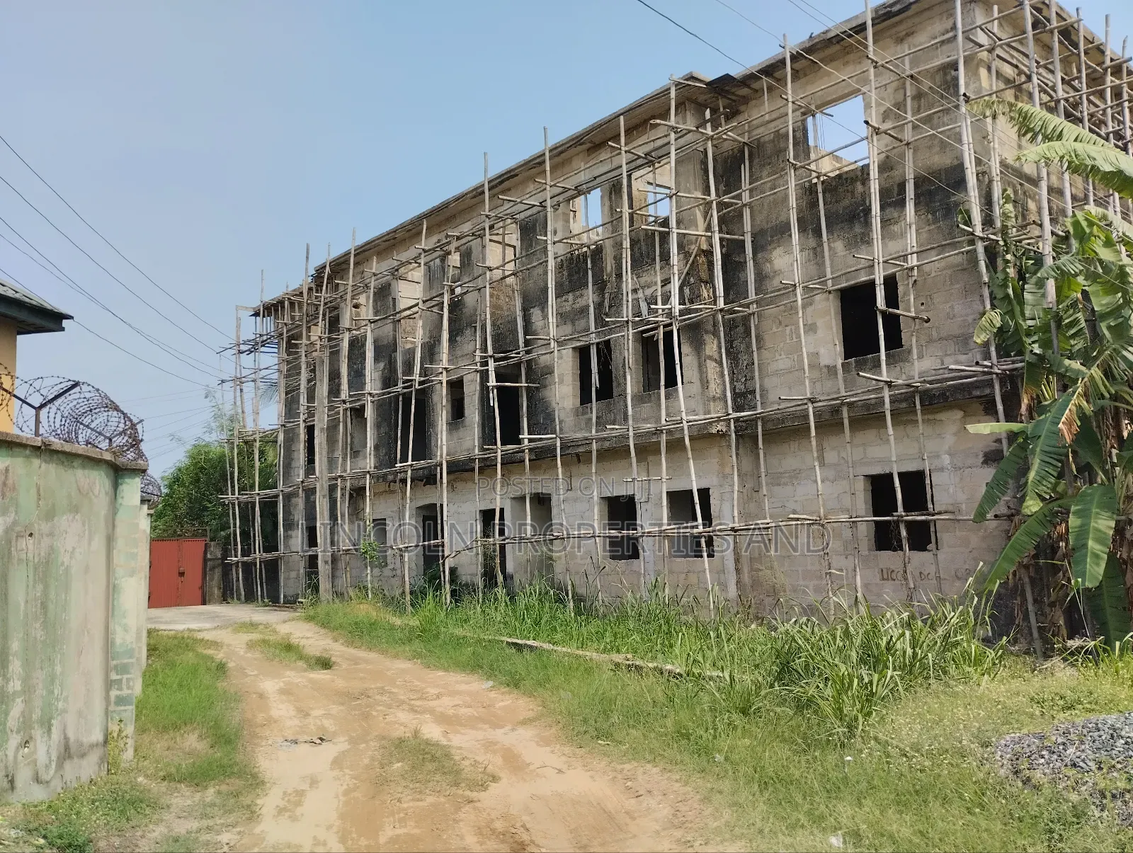 6 Units of 2 Bedrooms Storey Building for Sale Osongama Esta in Uyo