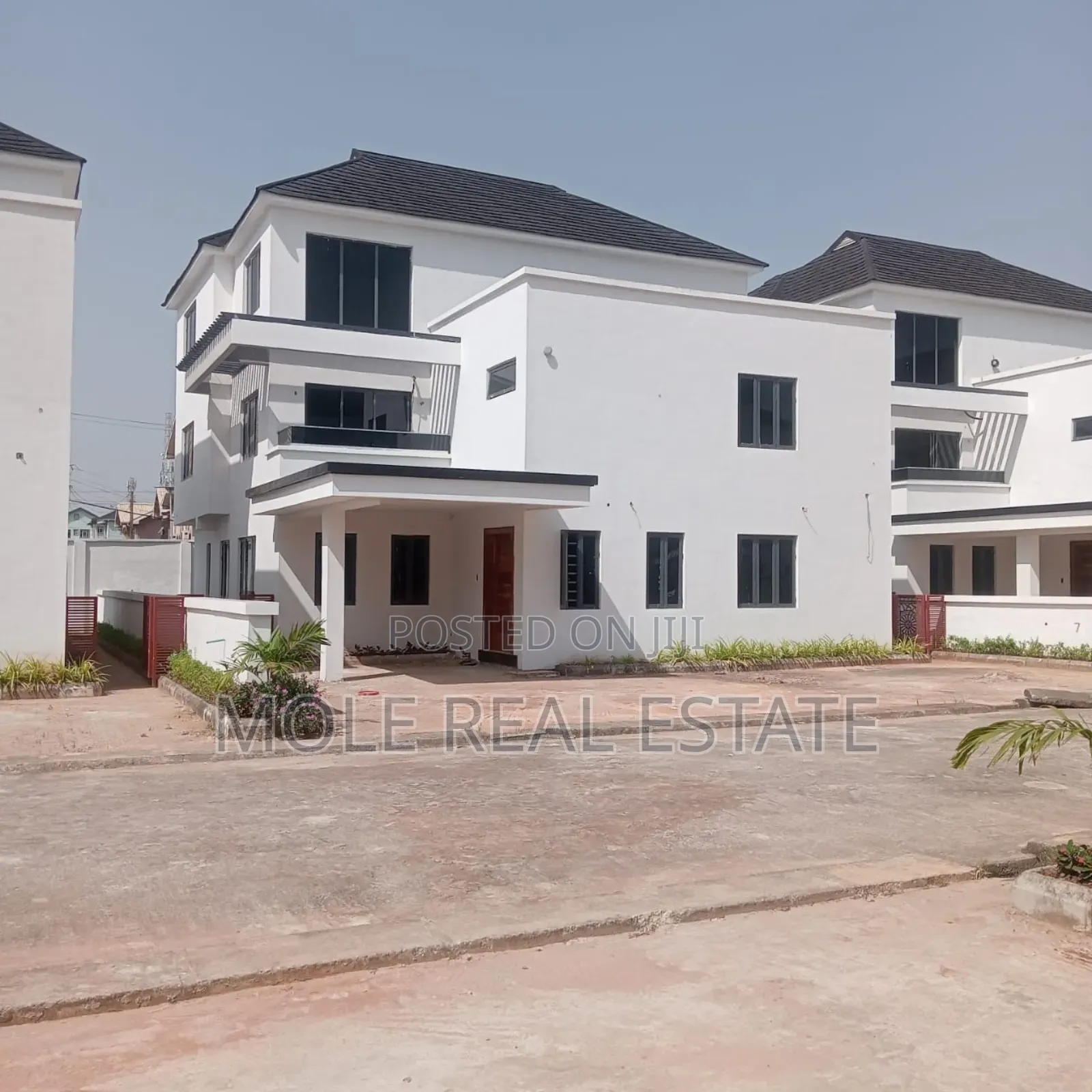 Furnished 6bdrm Duplex in Ikeja Gra for sale in Ikeja GRA
