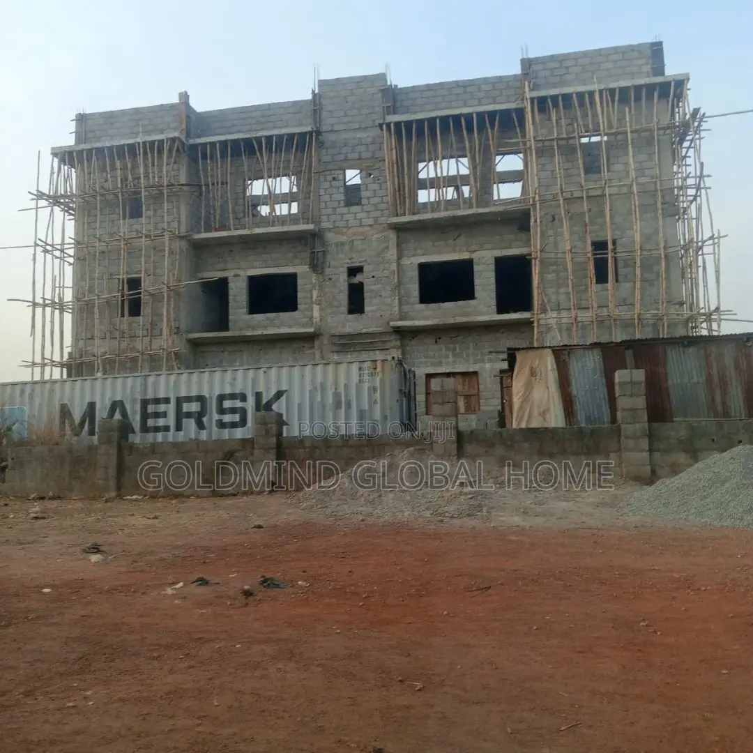 3bdrm Block Of Flats In Mabushi For Sale in Mabushi