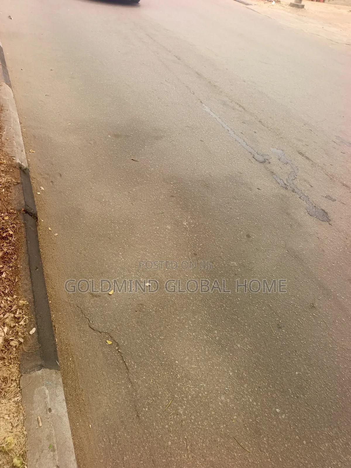 400sqm Estate Land to Build 3 Bedroom Bungalow With B.Q in Kuje