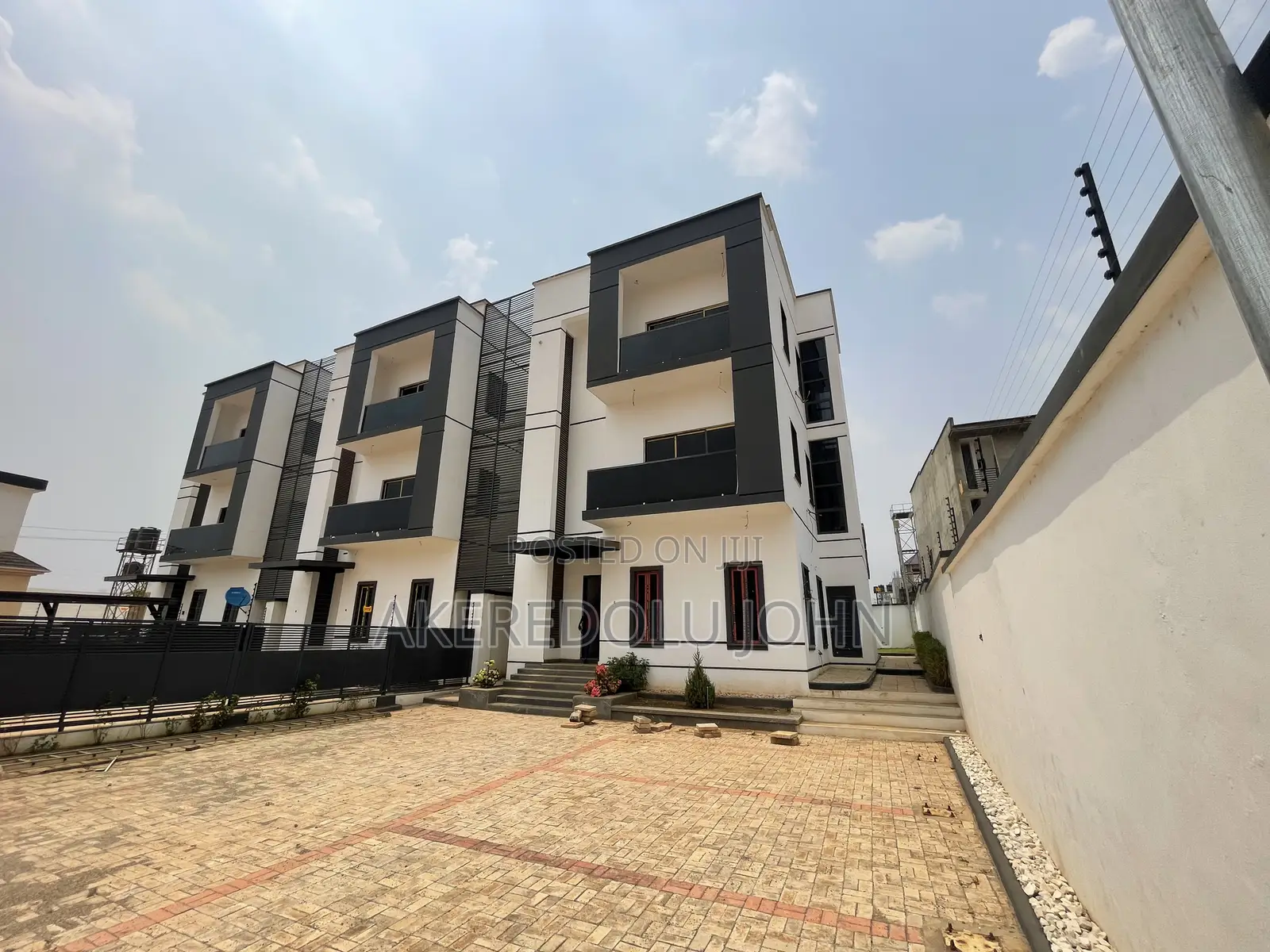 5bdrm Duplex in Mabushi for sale in Mabushi