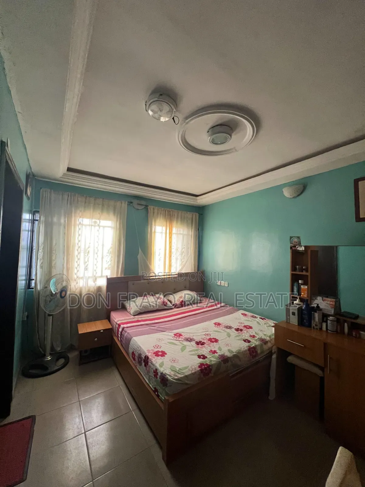 7bdrm Block of Flats in Ogungbade Old Ife Rd, Ibadan for sale in Ibadan