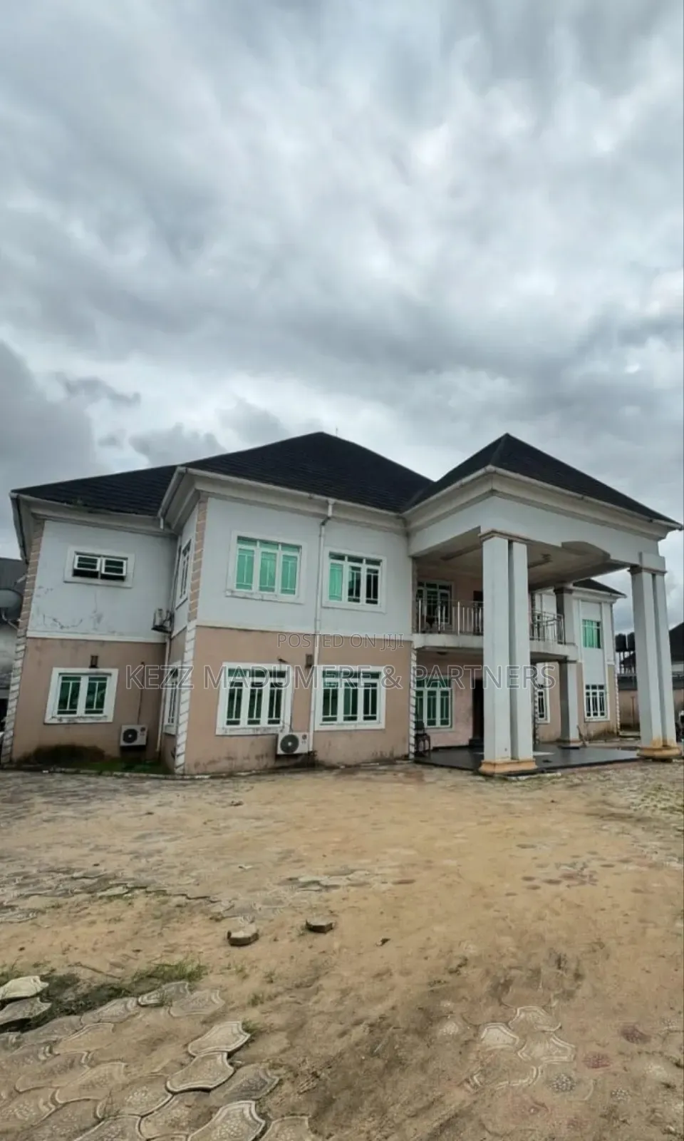 6bdrm Duplex in Off Eneka Road , for sale in Port-Harcourt