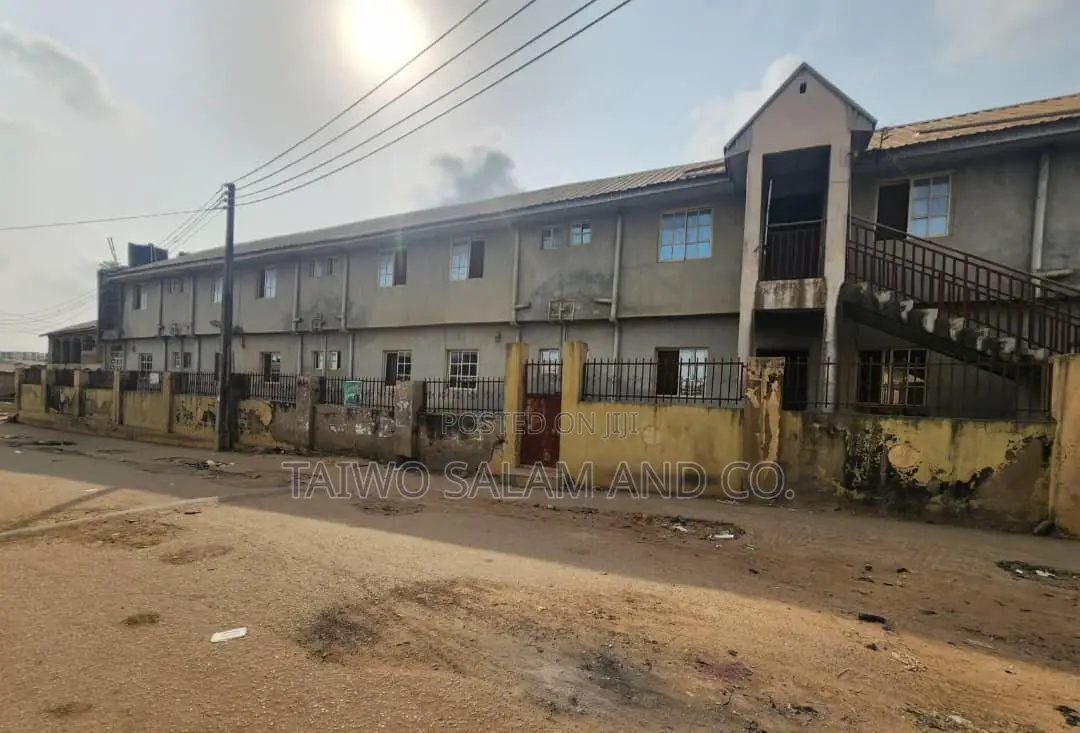 44 Rooms Hostel at Ibadan University in Agbowo
