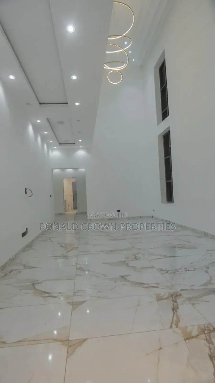 5bdrm Duplex in Lekki Phase 1 for sale in Lekki Phase 1