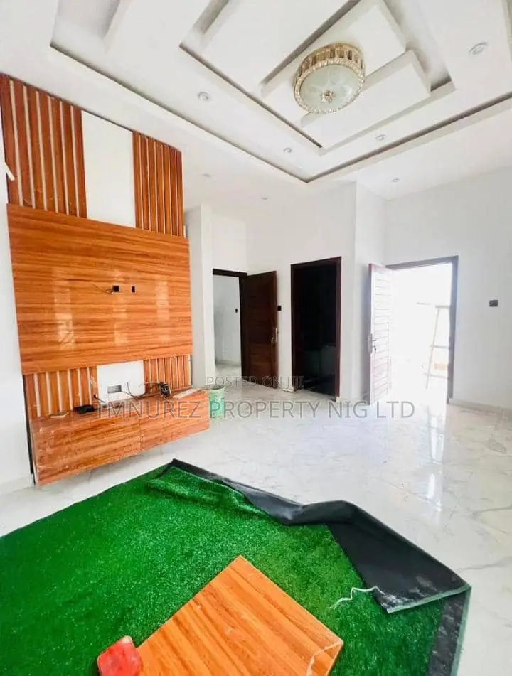 5bdrm Duplex in Adeniji Jones, Ikeja for sale in Ikeja